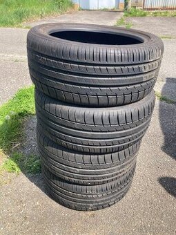 Pneu R17