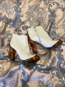 Gucci kotníčkové elegantní kožené boty, vel.38