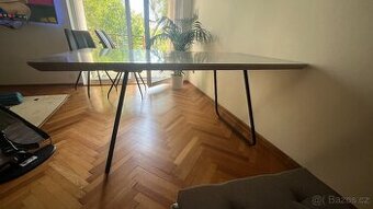 Prodám jídelní stůl Hom'in