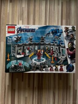 LEGO Marvel Avengers Iron Man Hall of Armour