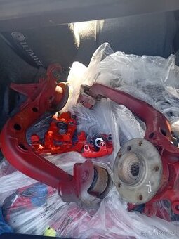 Brzdiče po repasi + ramena nově opiskovaná + nástřik Bmw e36