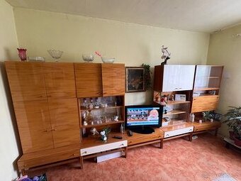 Stará obývací stěna “Opál2” z roku 1974