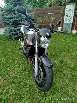 Suzuki GSR 600