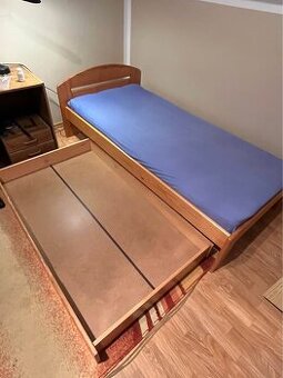 Postel z masivu 90x200 s úložným prostorem