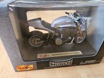 Maisto 1:18 Münch Mammut 2000