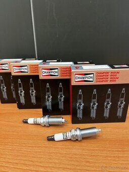 Zapalovací svíčky Champion iridium Dodge  5.7 HEMI