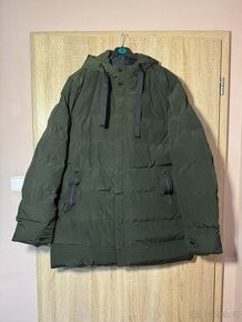 Dlouhý zimní prošívaný kabát