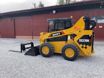Smykový nakladač kolový SANY SS270V
