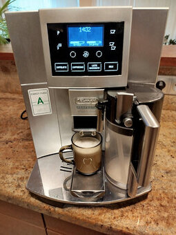 Kávovar Espresso DeLonghi PERFECTA Cappuccino
