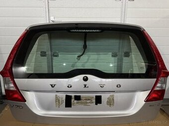 Páté dveře Volvo V70 P3 před FL, kód barvy 42600 30674837