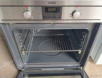 Vestavná trouba AEG Competence, nerez.