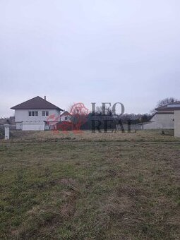 STAVEBNÍ POZEMEK 701m² Brodce