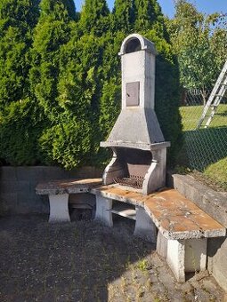 prodám zahradní gril betonový