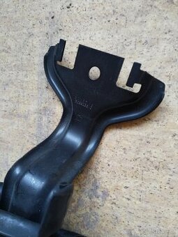 držák pásu třetí řady spacetourer traveller