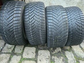 245/45/17 Dunlop - zimní - pošlu poštou 847. - 1