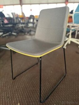 Zasedací stohovatelné židle Narbutas - více kusů