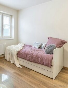 Dětská dvojpostel- výsuvná, včetně zásuvek (2)