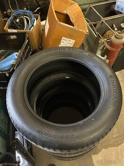 Nové 235/55 R18 Hankook Ventus S1 EVO3