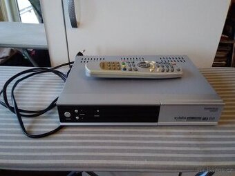 Digitální satelitní přijímač Topfield TF6000CR