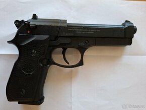 Vzduchová pistole Umarex Beretta M 92 - 1