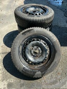 Obuté celoroční pneu na plechových discích  5x108 195/65 R1