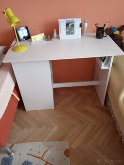 Kancelářský stůl