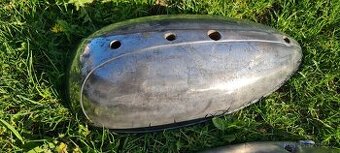JAWA 250 Pérák víka