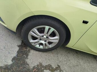 Opel 100x4 R15 sada ALU kol včetně Tmps