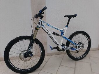 Enduro Lapierre Spicy 516 - FOX 36 - stav nového kola