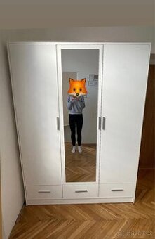 Šatní skříň