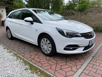 Opel Astra 1.5Cdti 1.MAJITEL ČR DPH LED