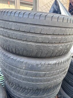 2ks letních pneu 225/35 R19 - Pirelli Pzero