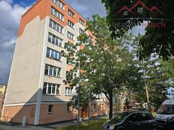 Pronájerm bytu 1+1, 34 m2, ulice M. Pujmanové u Bezručova úd