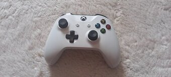 Prodám ovladač pro XBOX ONE ne ND