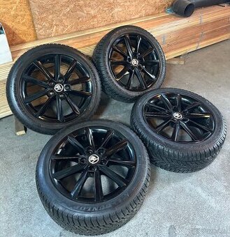 ALU Kola ŠKODA 5x112 R17 Černé TERON Zimní Pneu 225/45/17