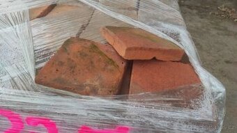 Stará cihlová dlažba, půdovka, půdovky, 18,9 m2