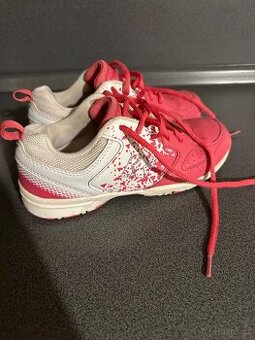 Tenisky zn. Kensis, vel. 36