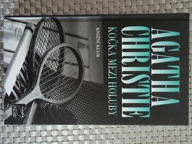 Agatha Christie - Kočka mezi holuby