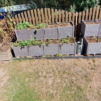 Zahradní okrasné truhlíky - 4 ks