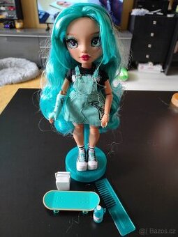 MGA Rainbow High Junior - 8 kusů, panenky 1. série