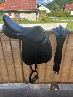 Kontaktní skokové sedlo Jeffries, 16,5” posedlí