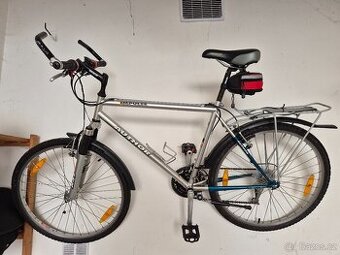 Trekové kolo Arthur