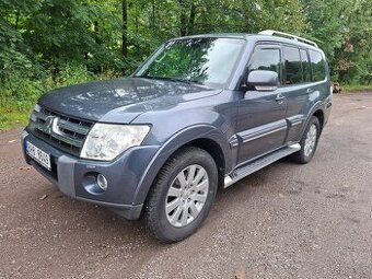 Mitsubishi Pajero 3.2 DiD , 7 míst  - DPH