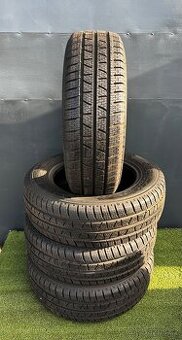 Zimní pneumatiky Pirelli 215/65/16C 95%vzorek