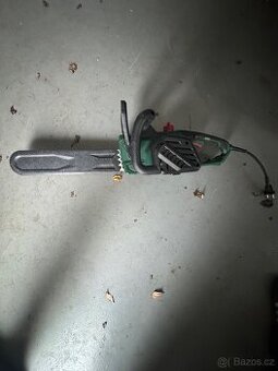 Elektricka retezova pila