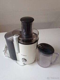 Odšťavňovač Bosch 700W