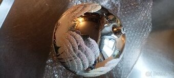 Skleněná vánoční koule