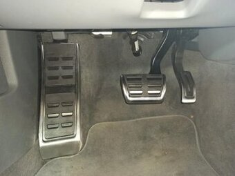 Nerezové nášlapy AUDI ŠKODA VW