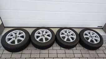Rial 6,5x15 ET38 4x100 + Zánovní zimní Nokian 195/60 R15