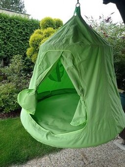 Woody Ptačí hnízdo